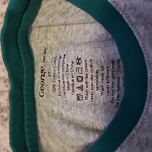 10 for $25 - George Boys 3T Gray Pajama Top with Reindeer - Picture 2 of 2